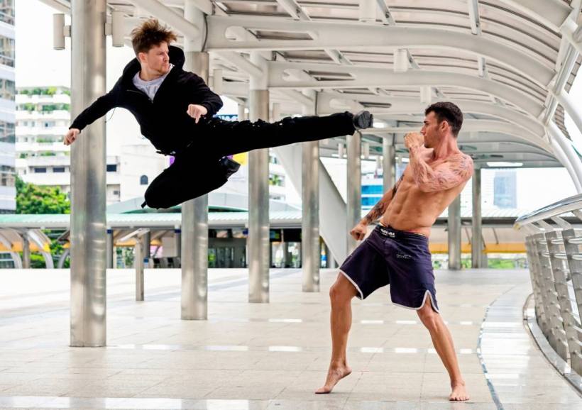 Stuntman Damian Mavis specializes in martial arts (c) D. Mavis